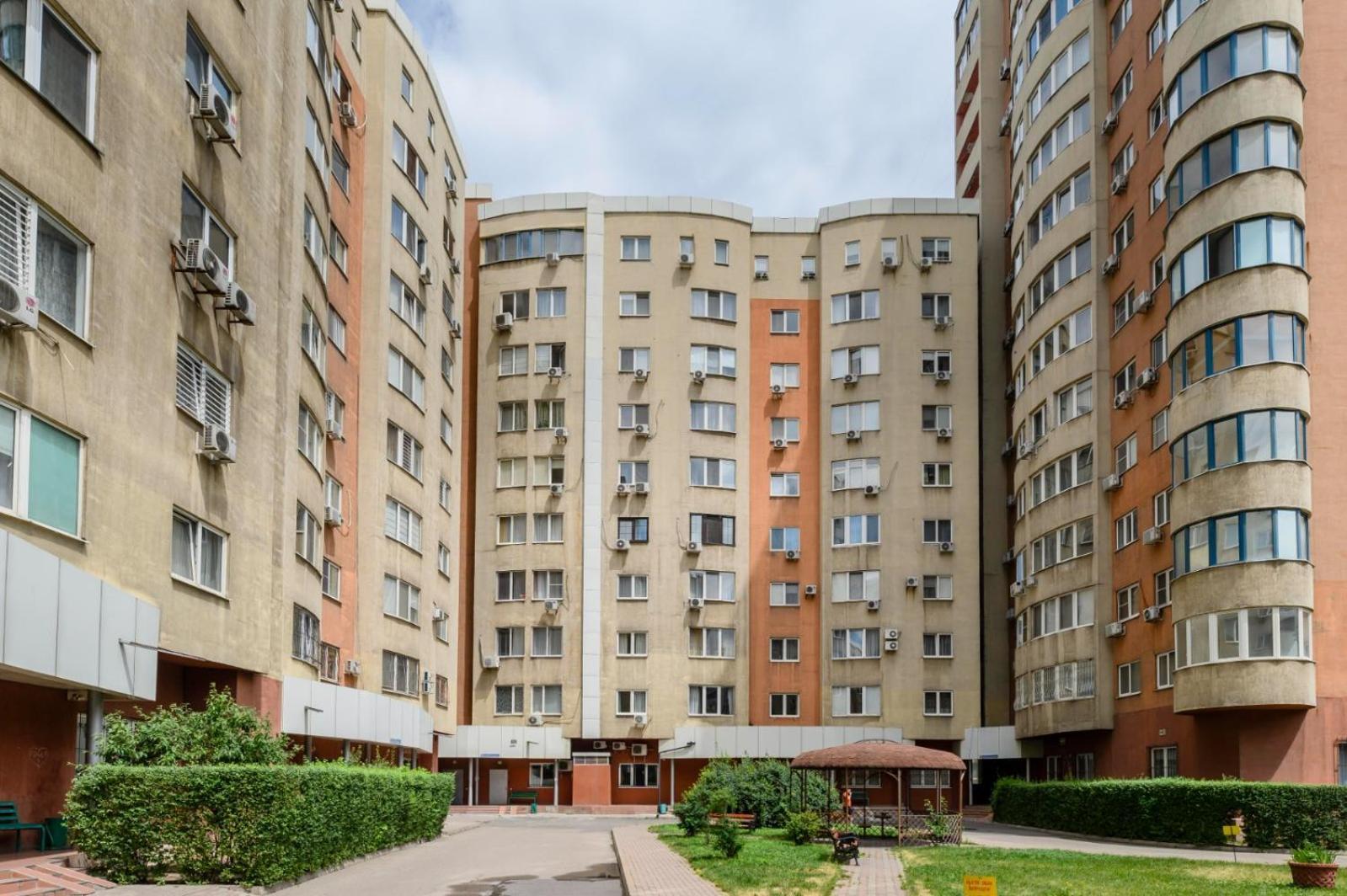 428 Lighthouse Apartments - Traveler'S Choice Alma-Ata Buitenkant foto
