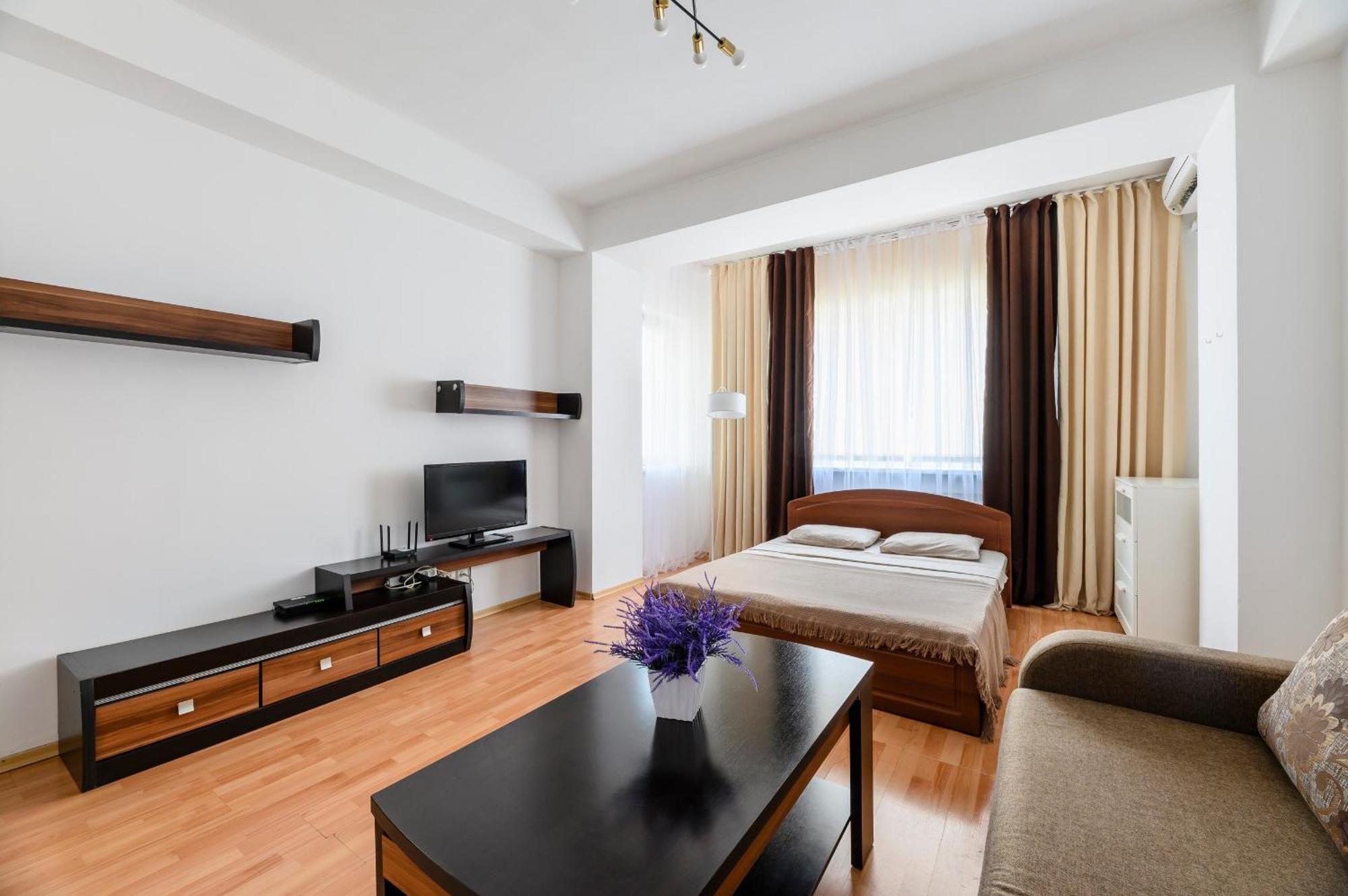 428 Lighthouse Apartments - Traveler'S Choice Alma-Ata Buitenkant foto